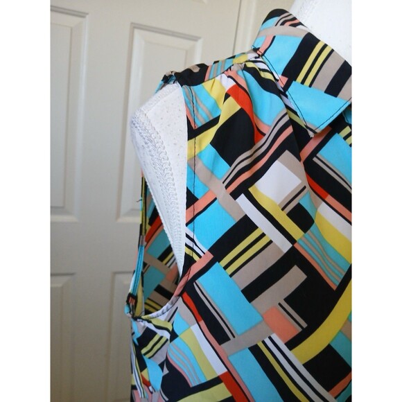 Dana Buchman Women's Sleeveless Top L Multicolor Geometric Print Tank 1/4 Button - Picture 6 of 12
